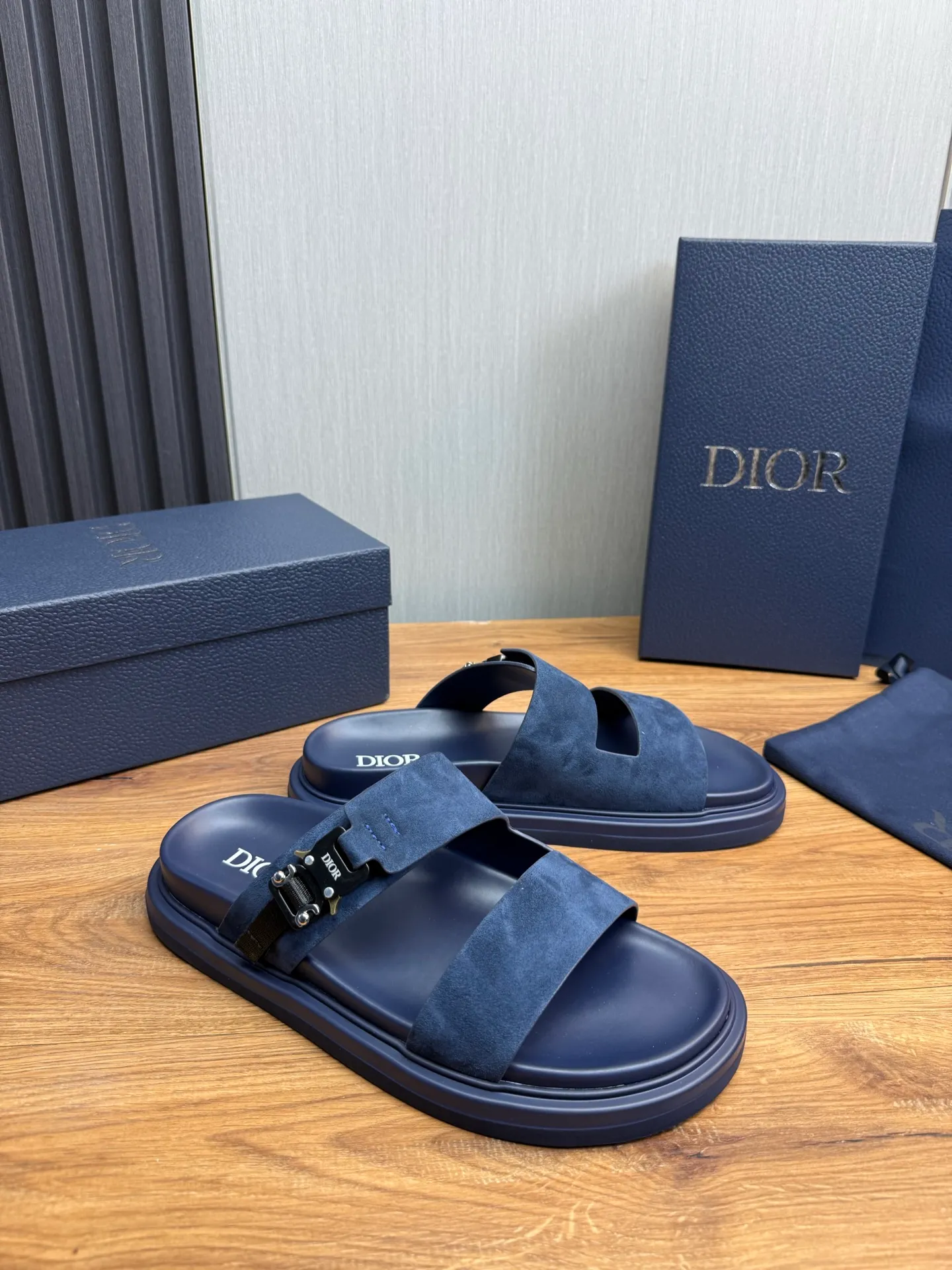 Men's shoes 300💰 Dior. Men's slippers🩴 Official website 1:1 production 38-45 size 45 46 🉑️Customized original material shipped✅